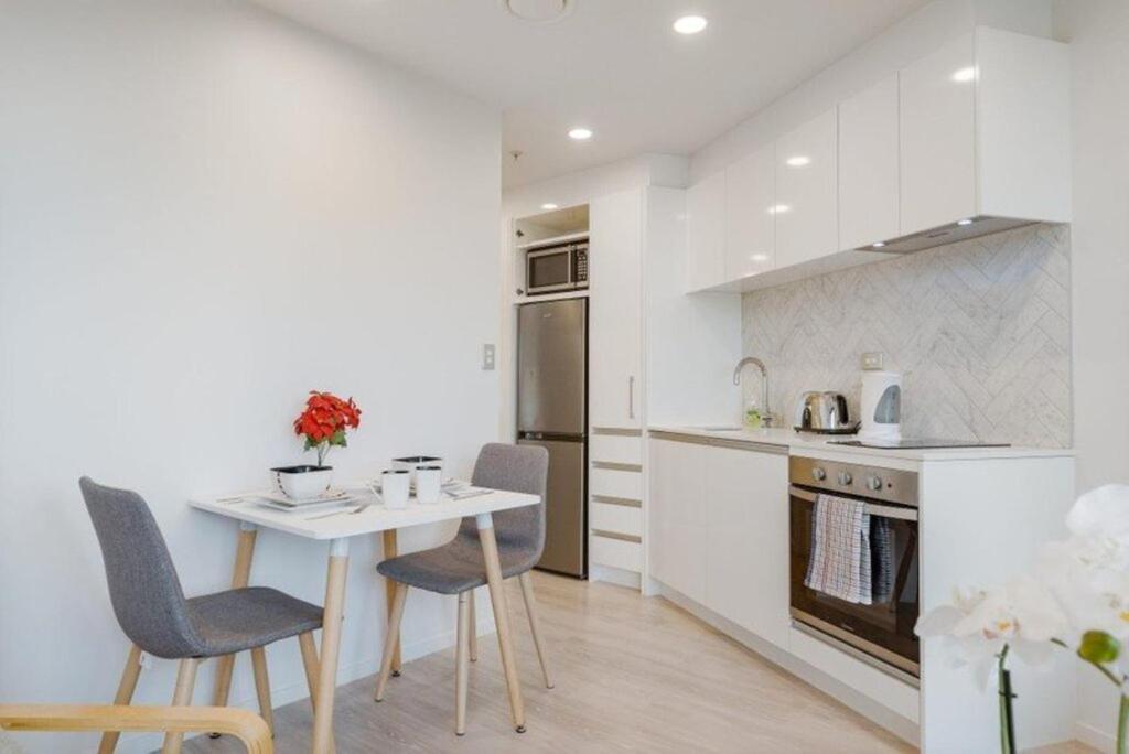 Free Wifi!! Spacious 1-Bedroom Apt, Auckland Cbd المظهر الخارجي الصورة